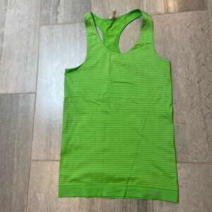Under Armour Fitted Racerback Striped Tank Top Green Size Medium